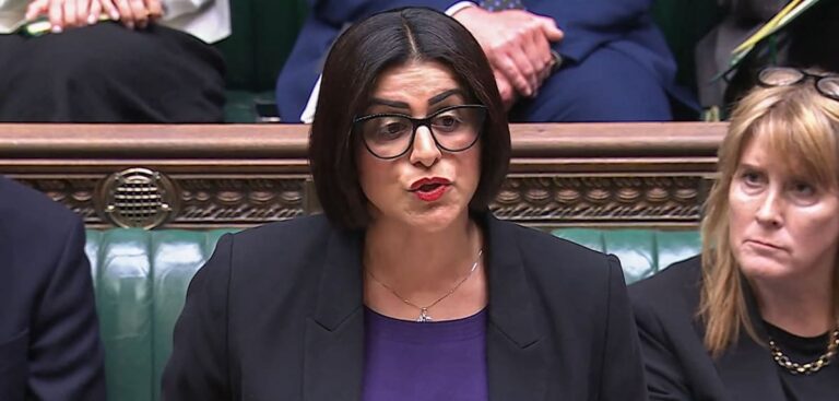 Großbritannien plant Rückzahlungspflicht für Asylbewerber – rund 10.000 Pfund pro Person