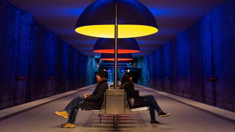 Sicherheit in der Münchner U-Bahn: Was Experten Frauen empfehlen