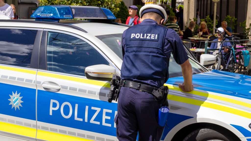 Bayerns Polizei: Wachsende Aufgaben, eingefrorene Stellen – ein strukturelles Spannungsfeld